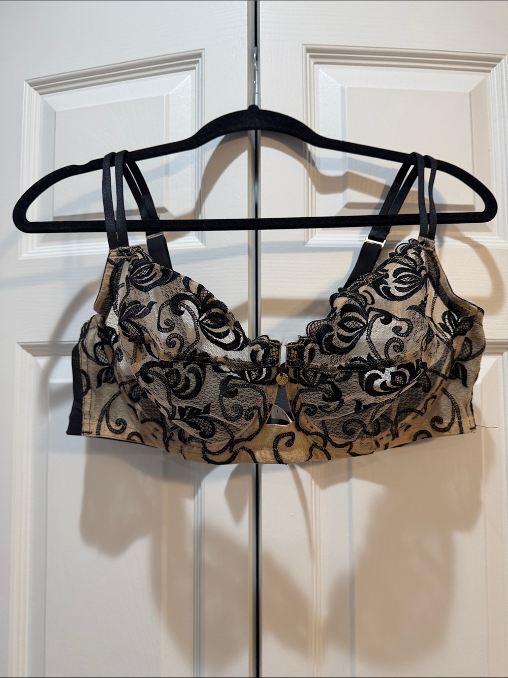 Cacique Lace-Embroidered Beige and Black Bra 44D